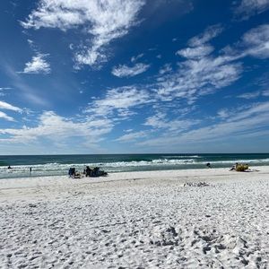 Meet your Posher, Ines